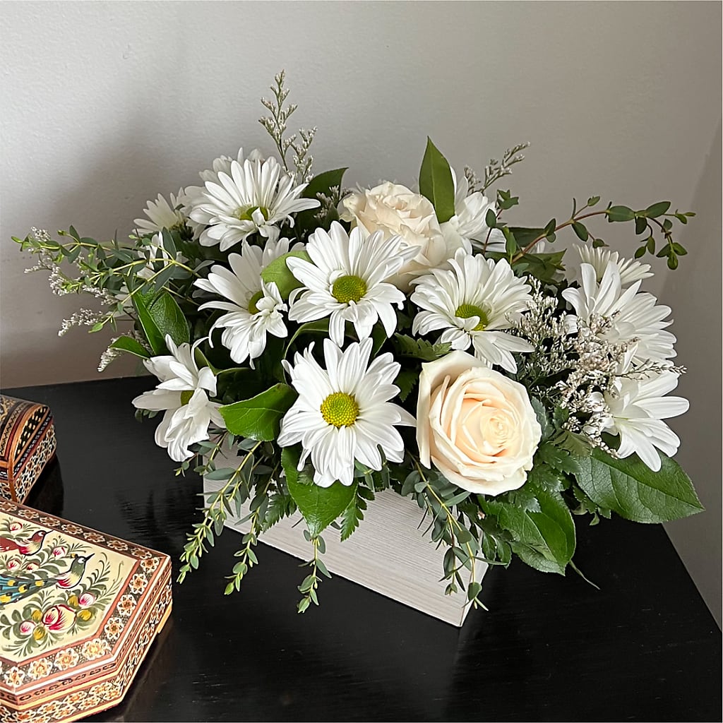 Fresh Linen Box Bouquet – Mc Gardens, Las Vegas NV