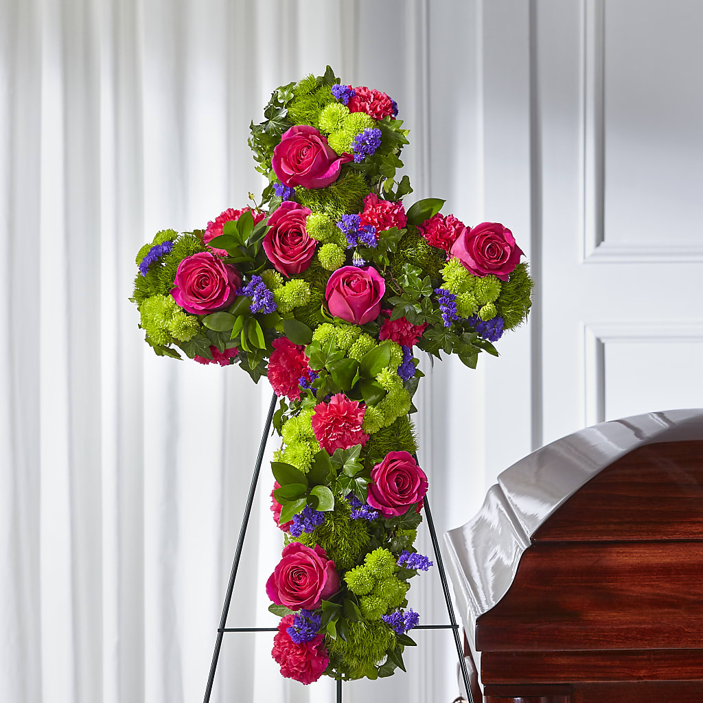 Tribute Rose Floral Cross – Mc Gardens, Las Vegas NV