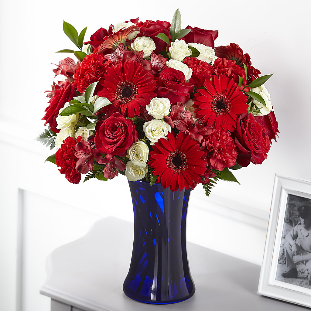 Hearts Embrace Bouquet – Mc Gardens, Las Vegas NV