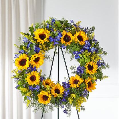 Bright Rays Wreath –  Mc Gardens, Las Vegas NV