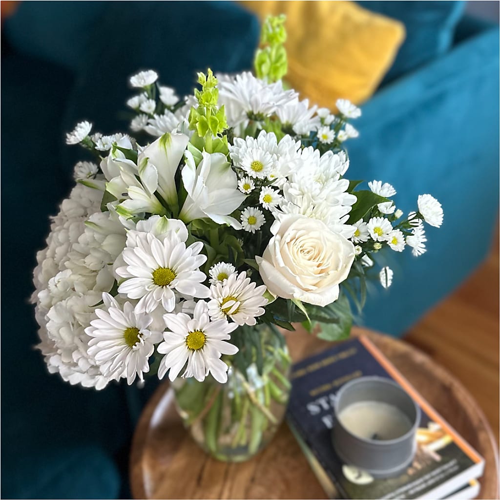 Classic Ivory – A Florist Original –  Mc Gardens, Las Vegas NV
