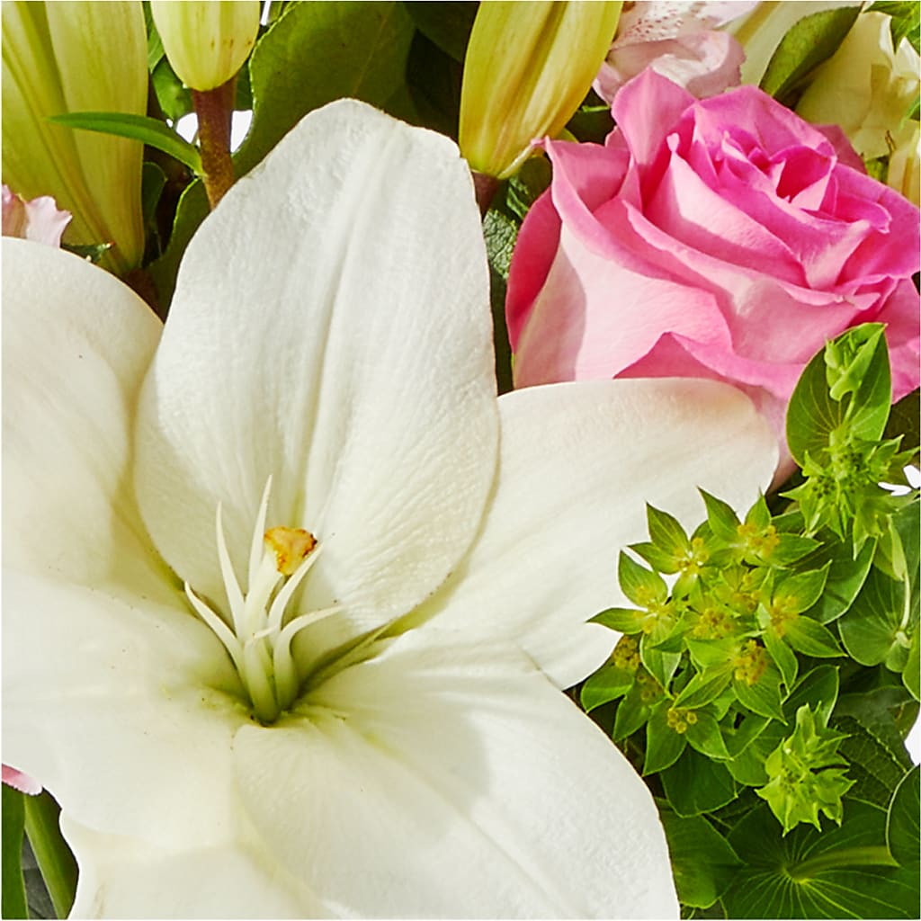 Fondly Bouquet –  Mc Gardens, Las Vegas NV